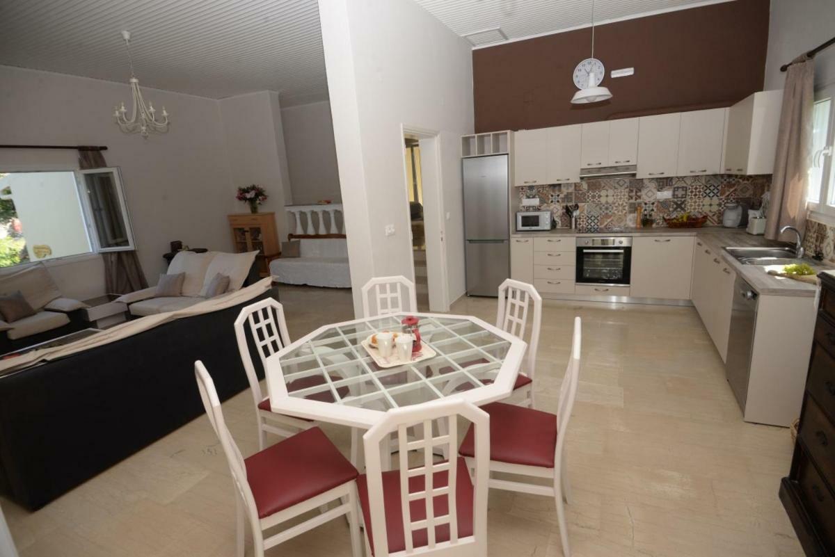 Villa The Olive Grove House Kassiopi Exterior foto
