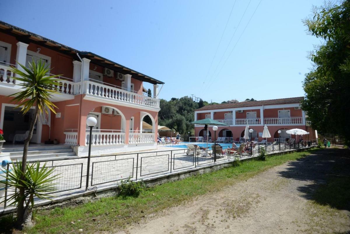Villa The Olive Grove House Kassiopi Exterior foto